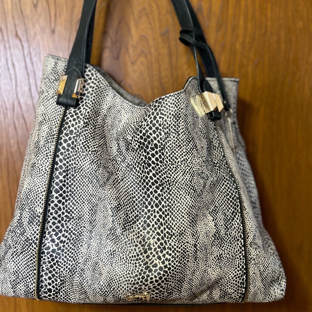 Jessica Simpson snakeskin, print shoulder bag/purse